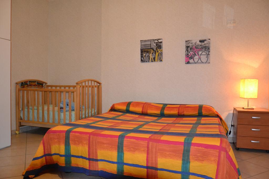 Low Cost La Meridiana Hotel Zafferana Etnea Room photo